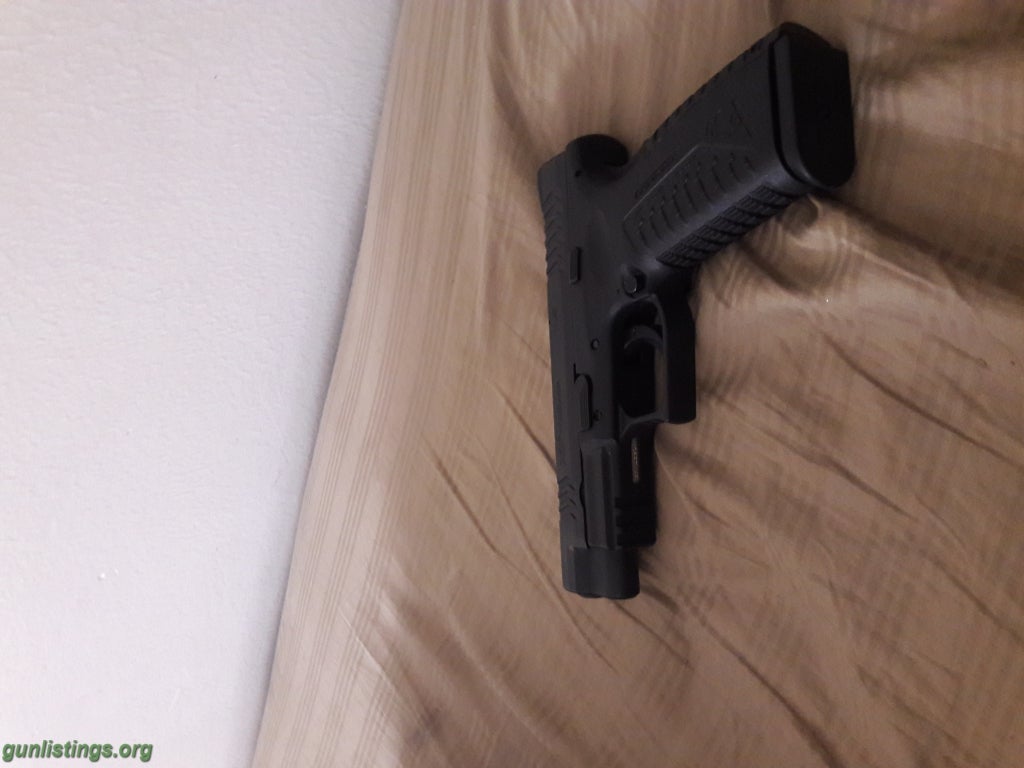 Pistols Springfield Xdm 45acp 4.5