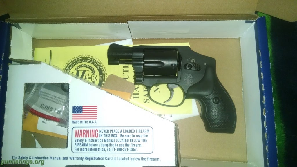 Pistols S&W Model 442