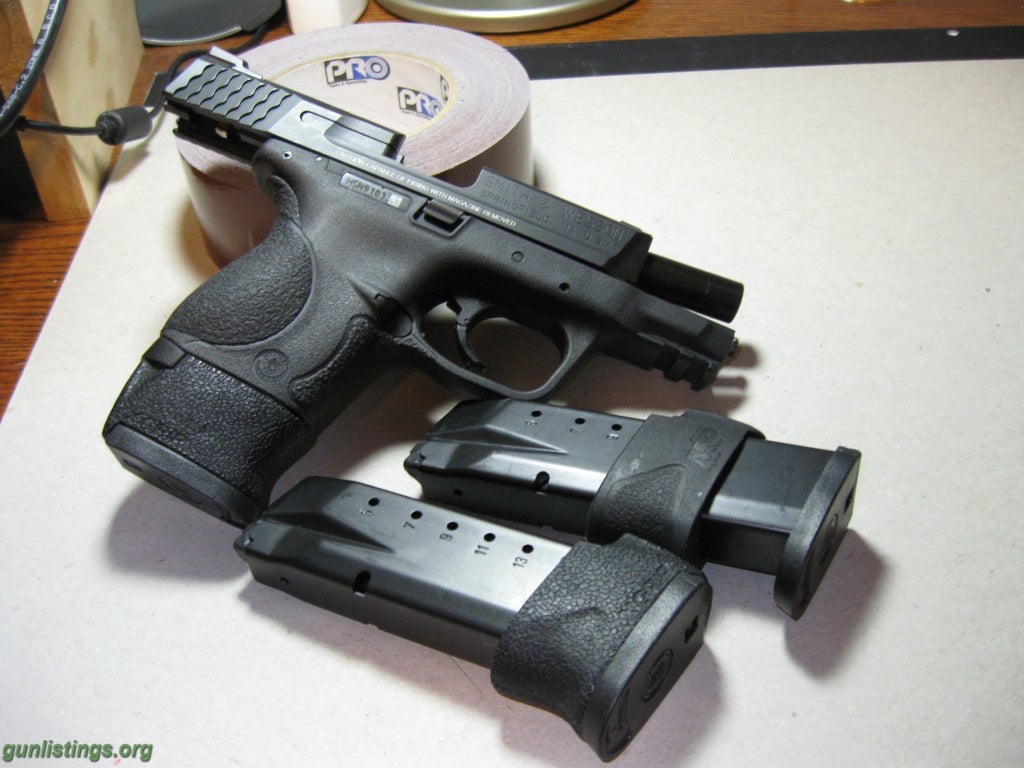 Pistols S&W M&P40C