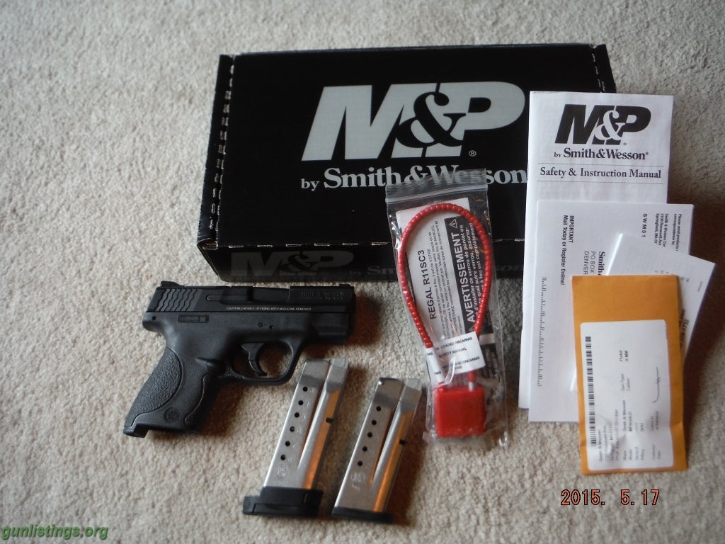 Pistols S&W M&P Shield 9mm Luger