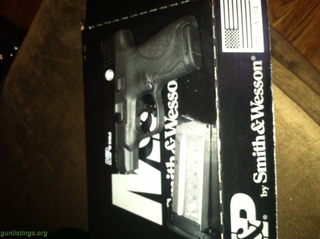 Pistols S&W Shield 40 Cal