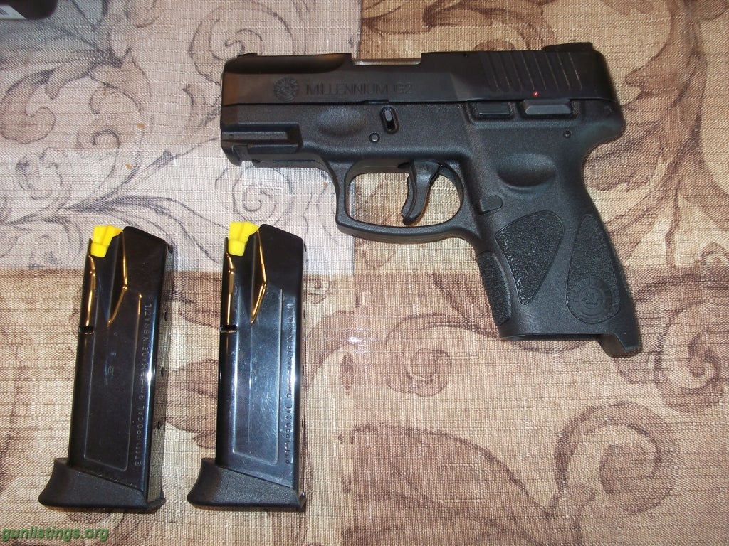Pistols Taurus PT111 G2 9mm NEW / Blued