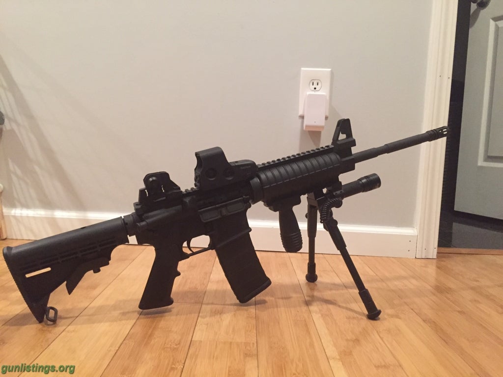 Rifles Smith & Wesson M&P 15 AR15 Like New With Extras