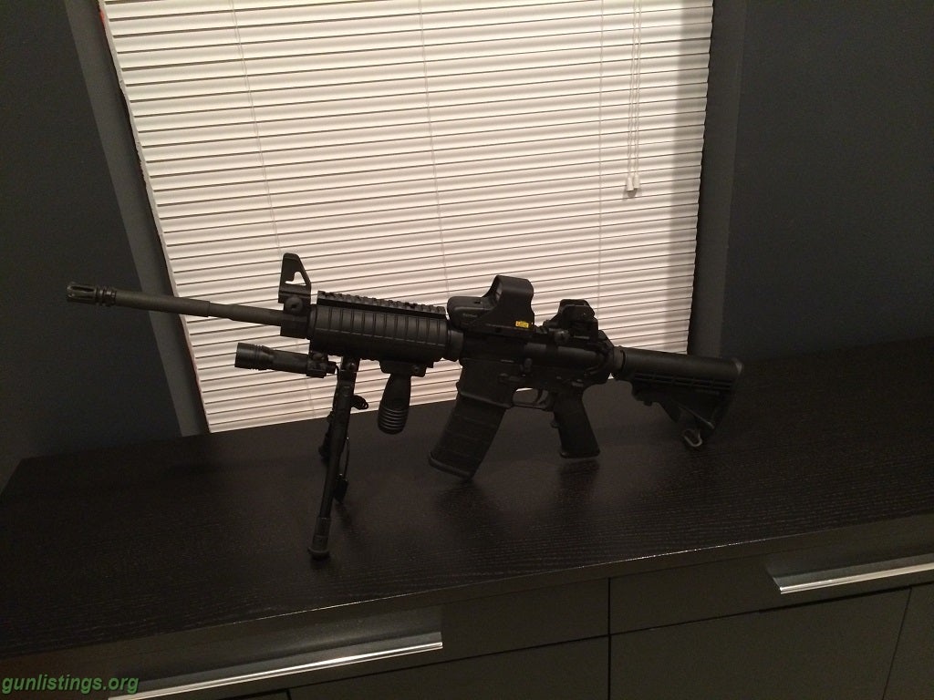 Rifles S&W M&P15 AR15 With Eotech Sight And Extras