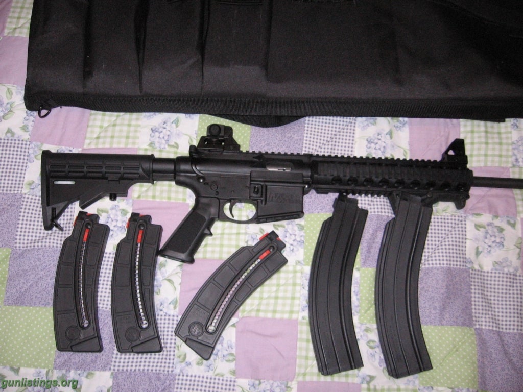 Rifles S&W M&P 15/22 With Five Mags