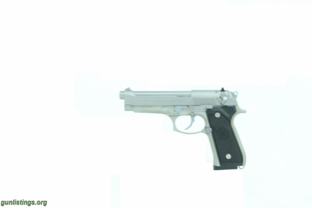 Pistols 2300HR Beretta Model 92FS