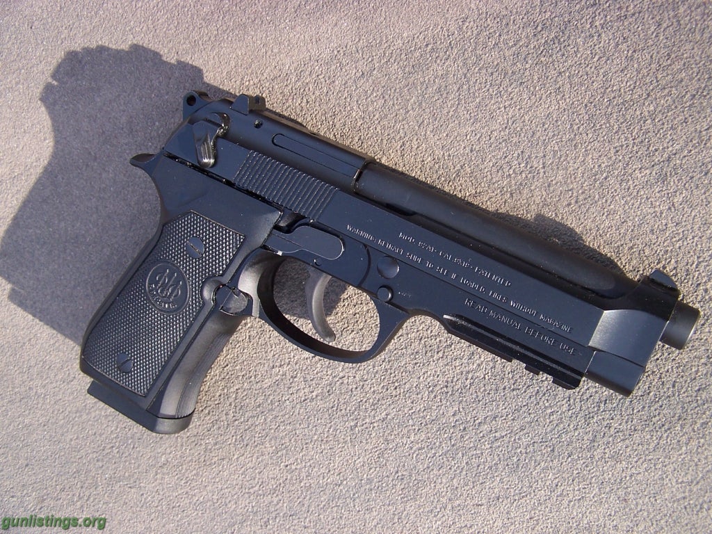 Pistols 92A1 Beretta 9 Mm/17 Rnd. Excellent Condition+EXTRAS