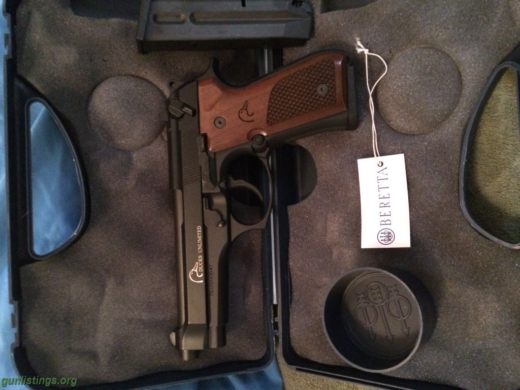 Pistols Beretta 9mm DU 2015 Edition