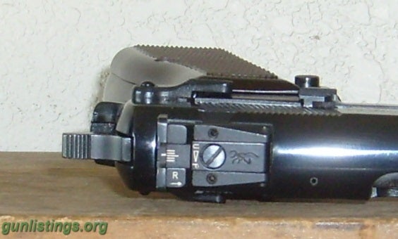 Pistols Browning HP