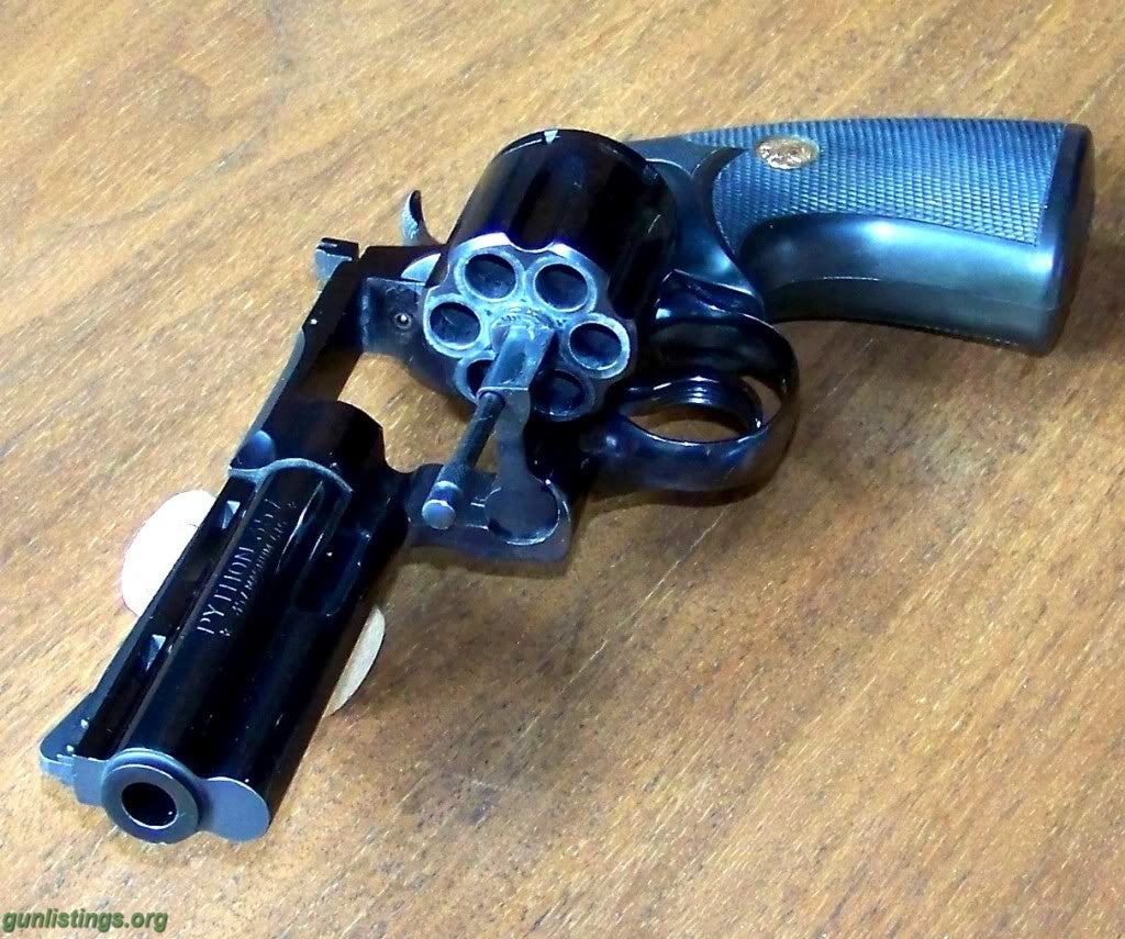 Pistols Colt -- Python .357/.38 In Blue With 4 Bbl W/Accessorie