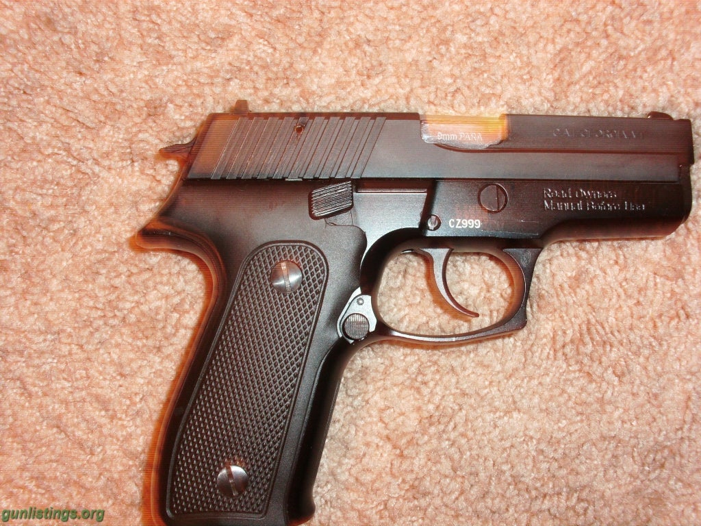 Pistols CZ-999:  9mm, New In Box