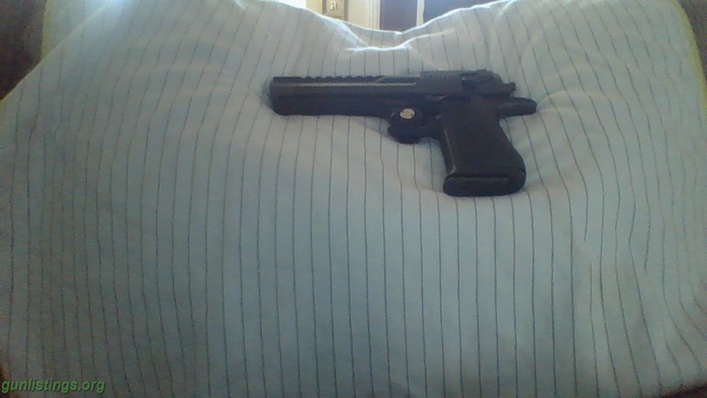 Pistols Desert Eagle 44 Magnum