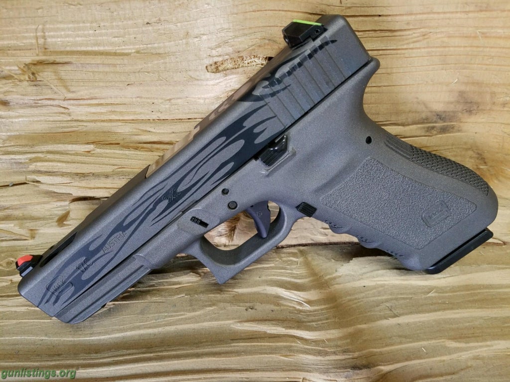 Pistols Glock 17C Tungsten Custom 2 Barrels
