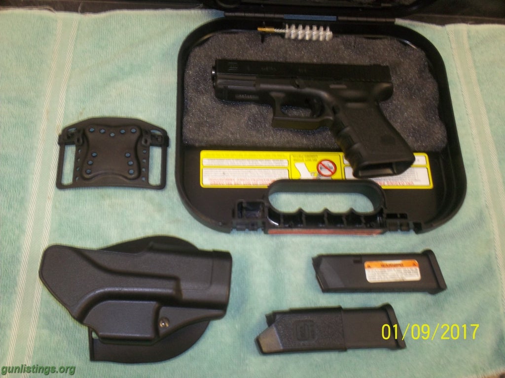 Pistols Glock 19 - 9 Mm Gen 3, Trijicon Night Sights