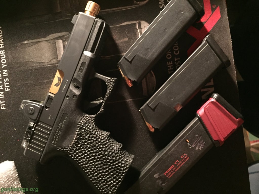 Pistols Glock 19 W/ RMR And S3F TB