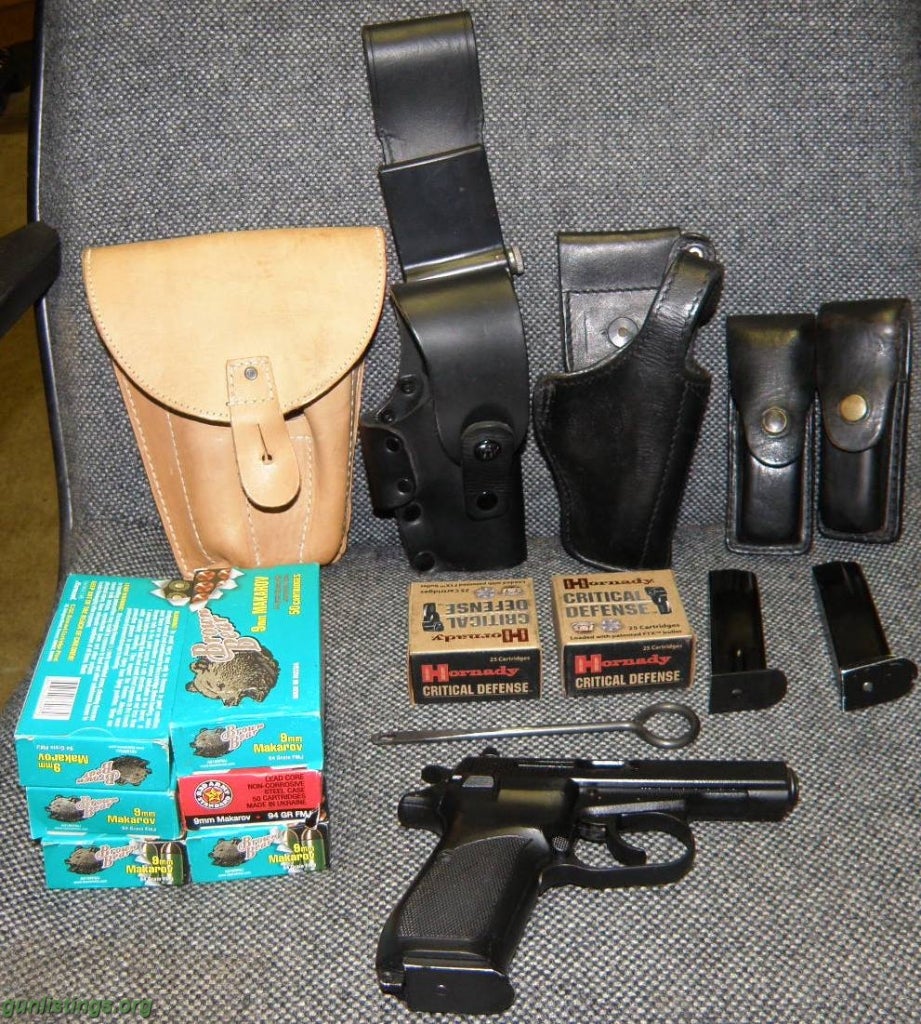 Pistols Mint Unissued CZ 82 Pistol Package