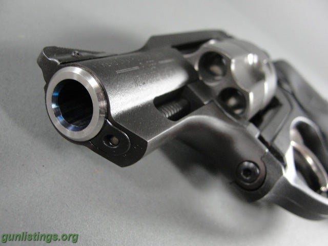 Pistols Ruger .22 LCR Magnum