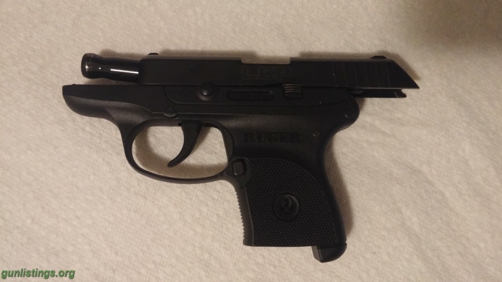 Pistols Ruger LCP (.380 ACP) - Perfect Condition