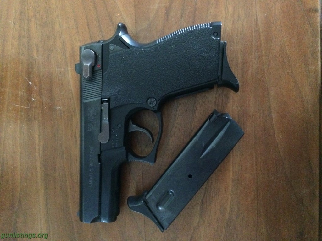 Pistols S &W 9mm Model 469