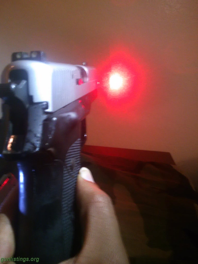 Pistols Sig 220/ Night Sights/laser Grip/2mags