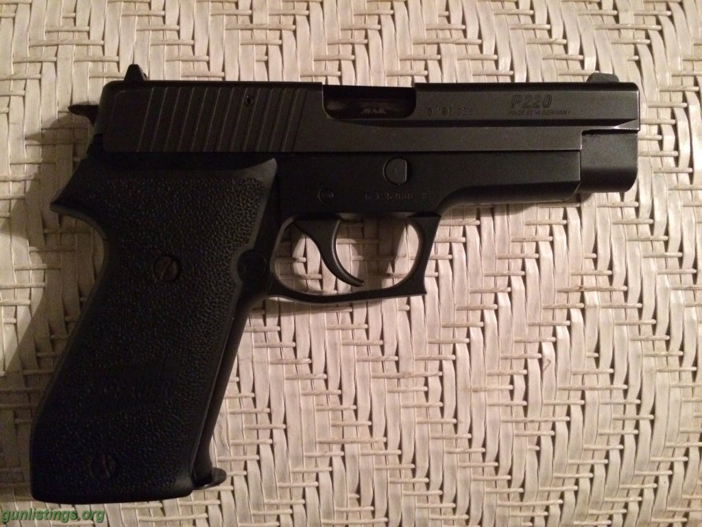 Pistols Sig P220