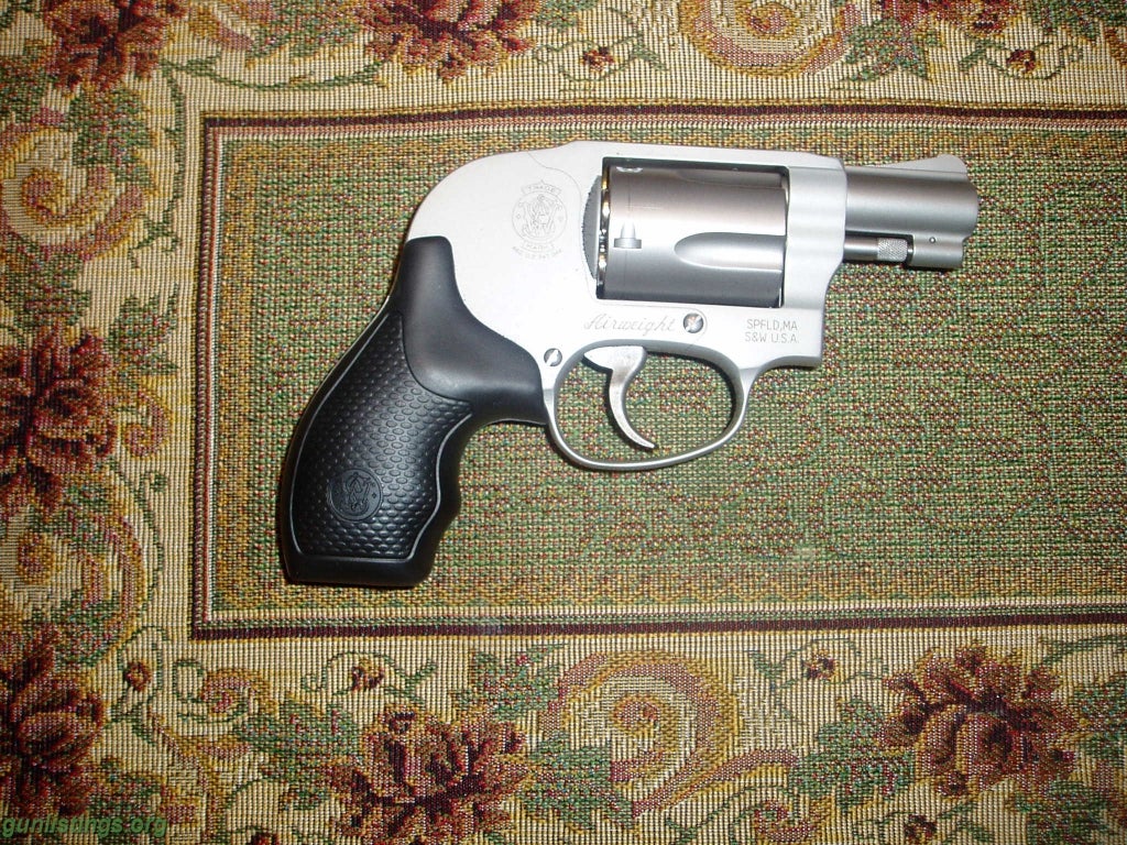 Pistols Smith 638