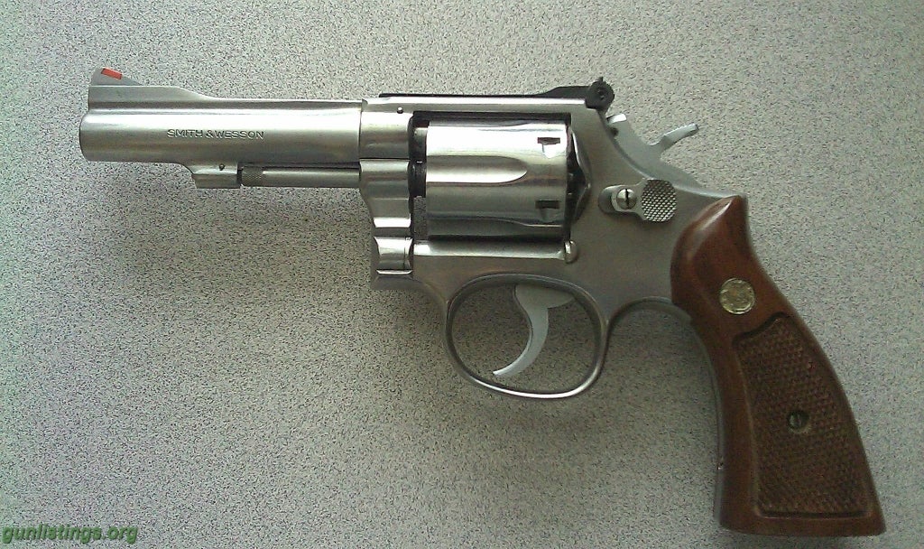 Pistols * MAKE OFFER * S&W Model 67 Stainless .38 Special