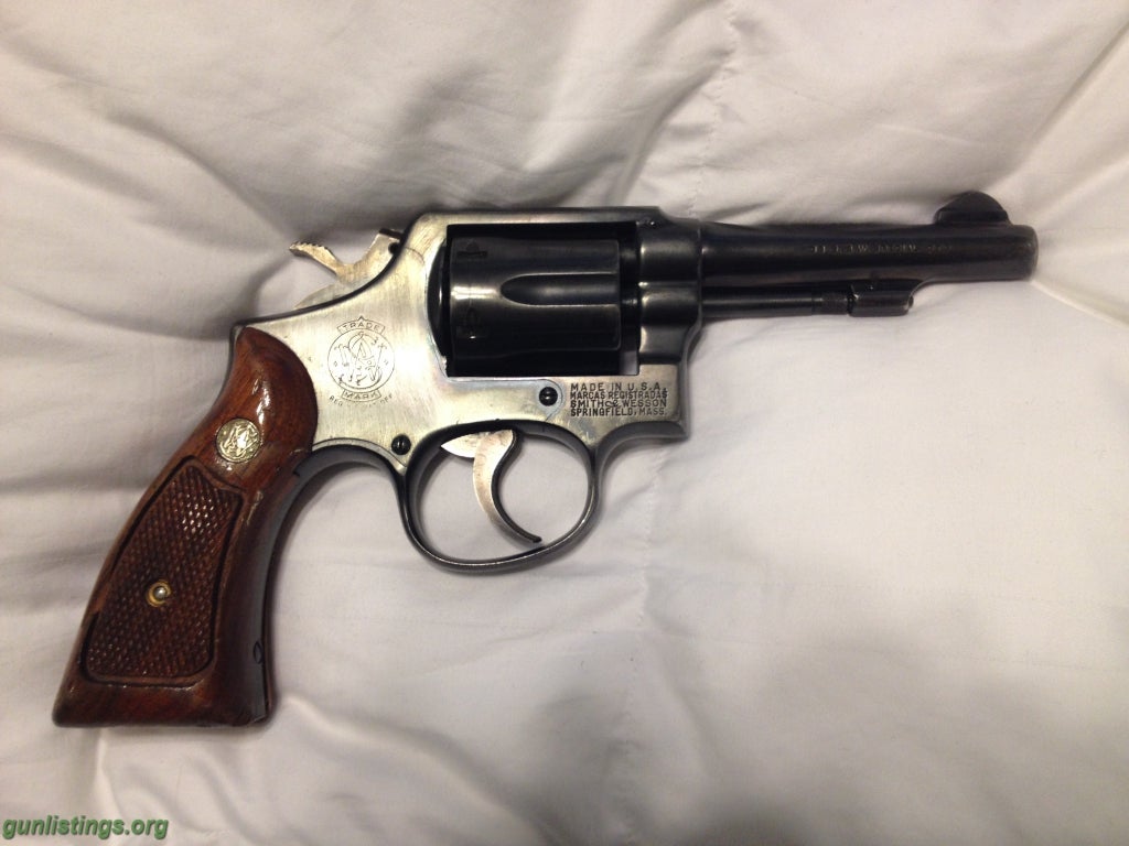 Pistols Smith & Wesson Model 10-5