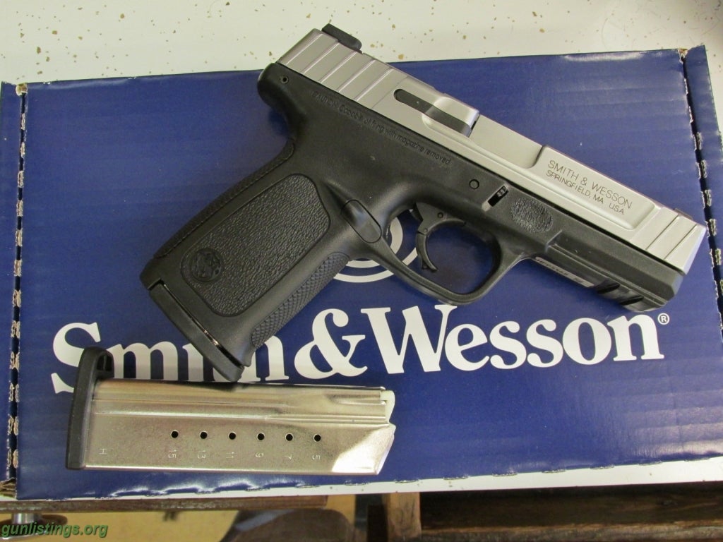 Pistols Smith & Wesson SD9VE 9mm 4