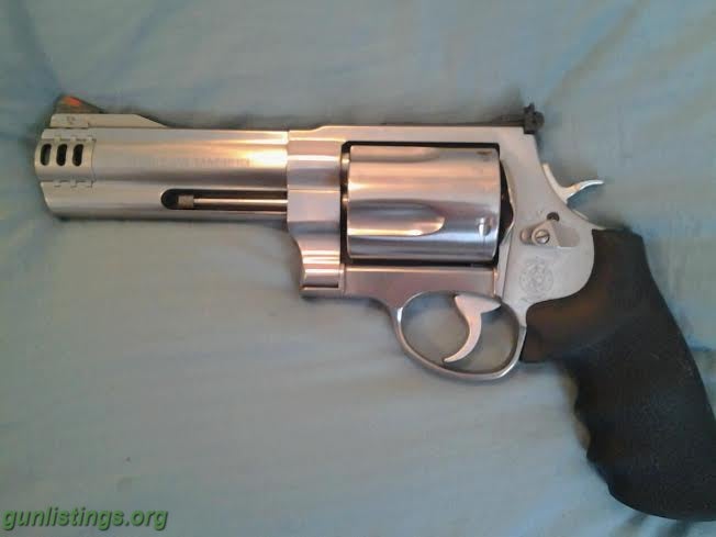 Pistols Smith And Wesson 460 With Ammo And Holster, Very Nice