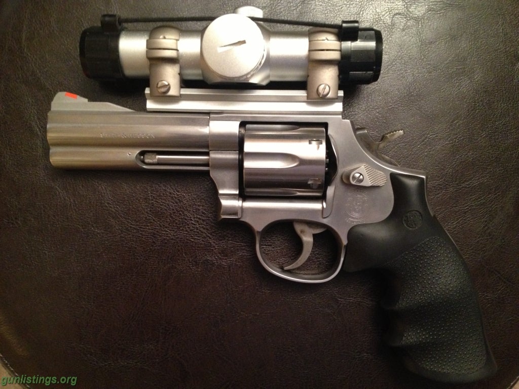 Pistols Smith And Wesson 357 Magnum 696-6