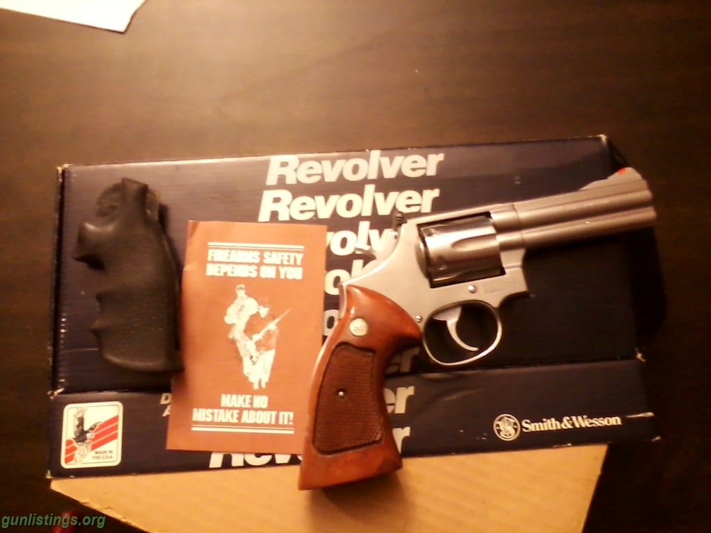 Pistols Smith Wesson 686 In Box