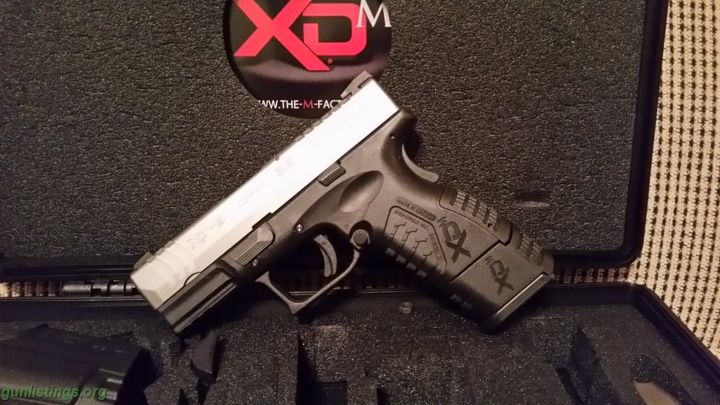 Pistols Springfield XDm 3.8 Compact 9mm