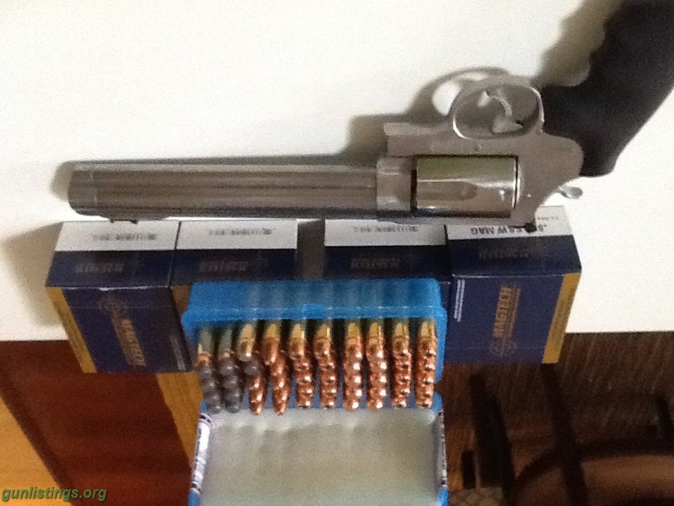 Pistols S&W. 500 Mag & Ammo