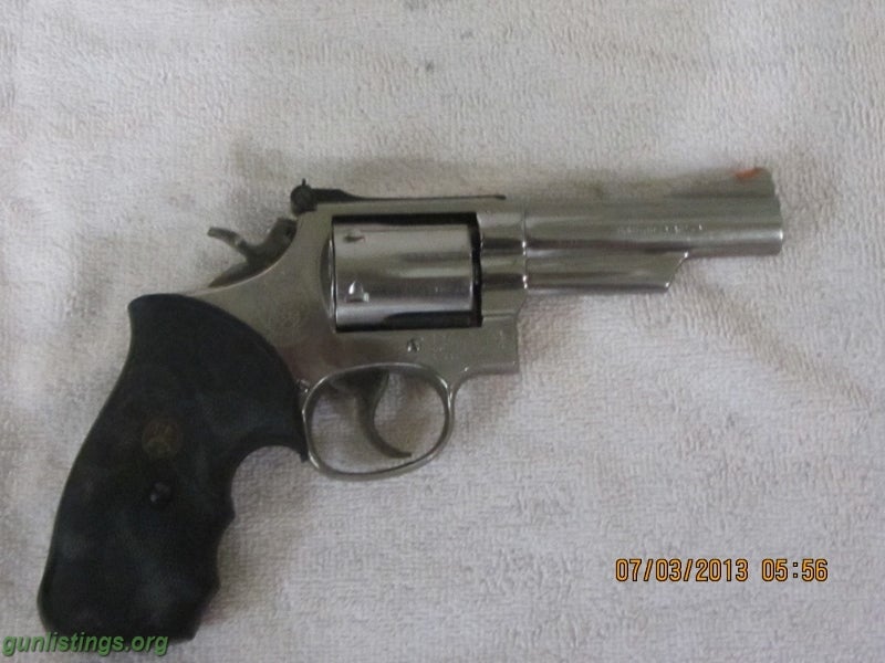 Pistols S&W Model 19 Nickel