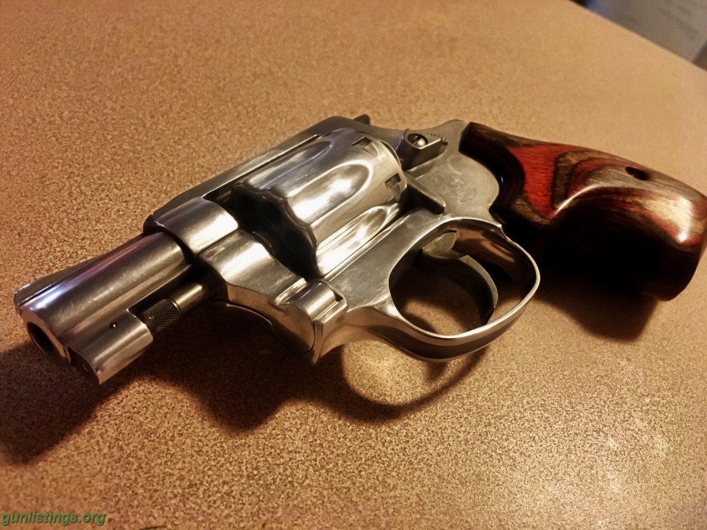 Pistols Smith & Wesson .22