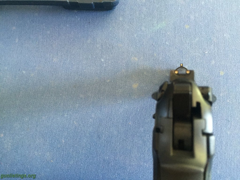Pistols Beretta 92FS 9mm
