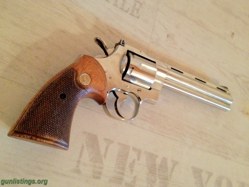 Pistols Colt Python 357