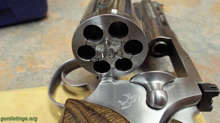 Pistols Colt Python