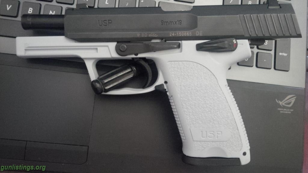 Pistols GLOCK 17 GEN 4 - HK USP 9mm