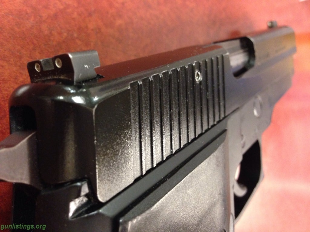 Pistols Sig Sauer P226 9mm With Blackhawk Lvl 2 Retention Holst