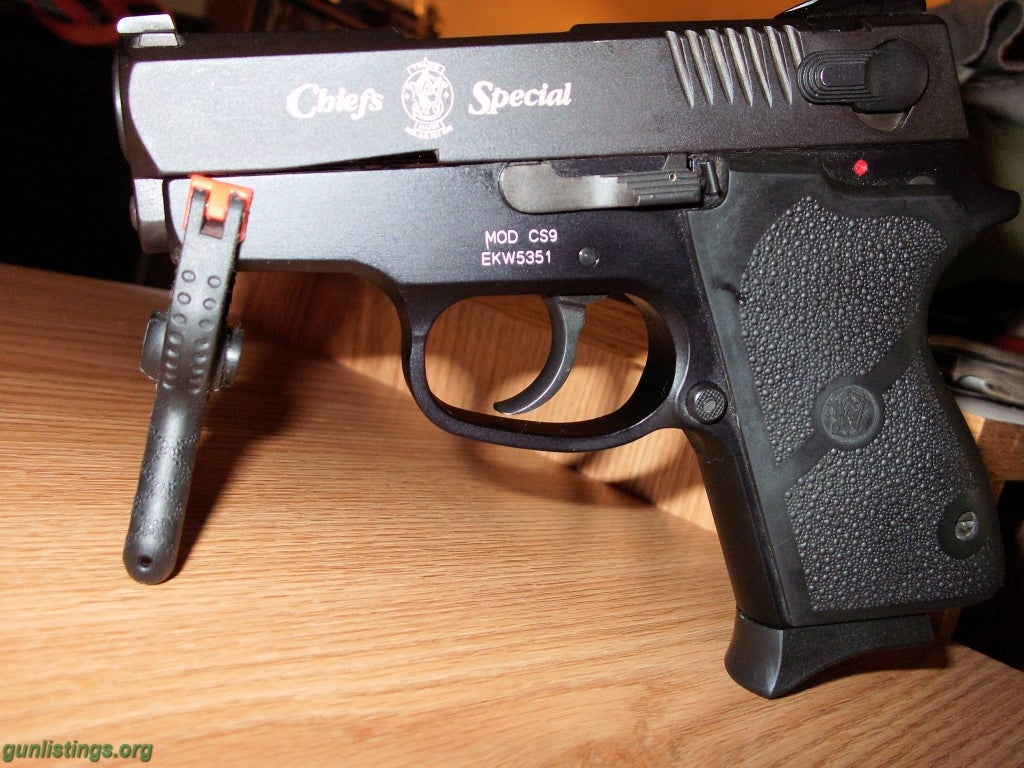 Pistols Smith & Wesson CS9 EC