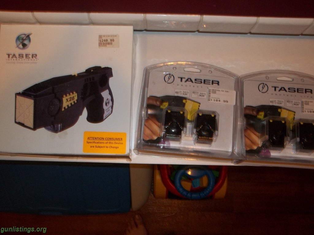 Pistols X26 C Police Taser Kit Extras