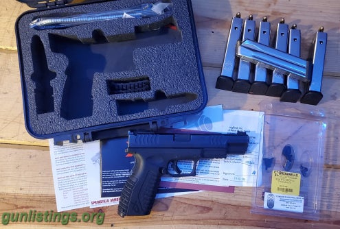 Pistols 9mm XDm 5.25 Competition Series