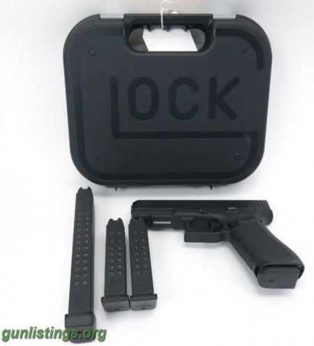 Pistols Glock 17 Gen 5 9mm Semi-Automatic Pistol W/ 4 Magazines