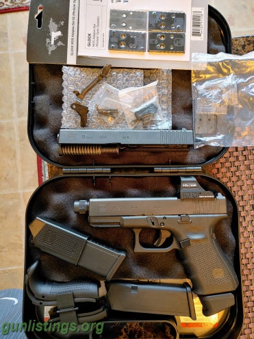 Pistols Glock 19 Mos Threaded Barrel. Complete Extra 19 Slide &