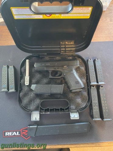 Pistols Glock 23C
