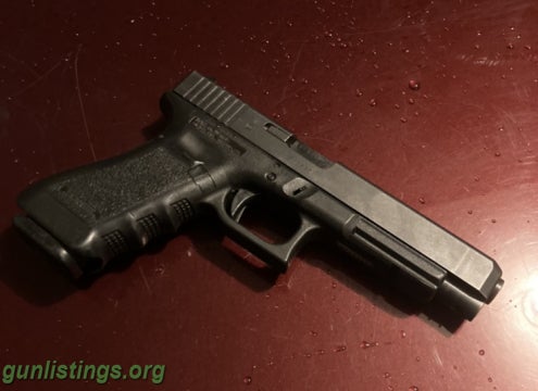 Pistols Glock 35.3