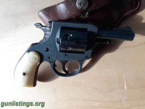 Pistols H And R 622 Revolver