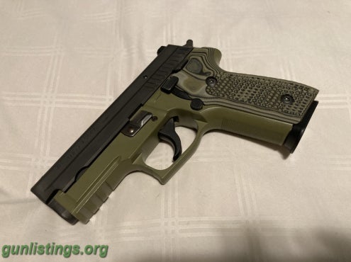 Pistols Sig P229 .40 & .22LR Conversion